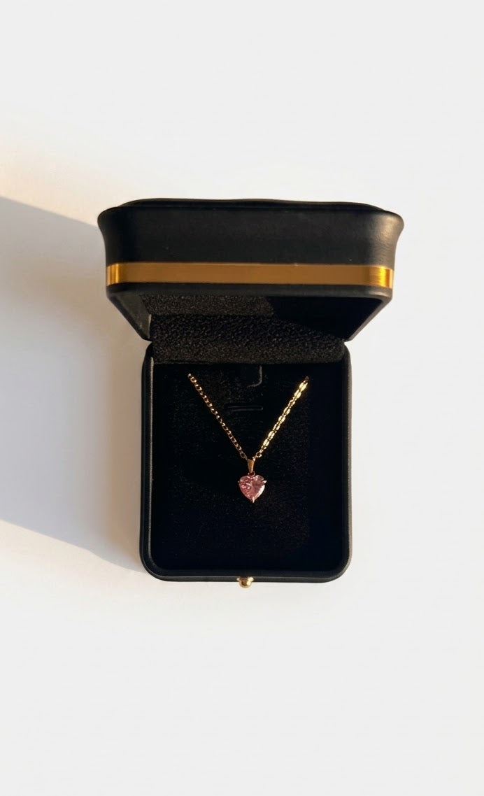 The "Vie En Rose" Pendant